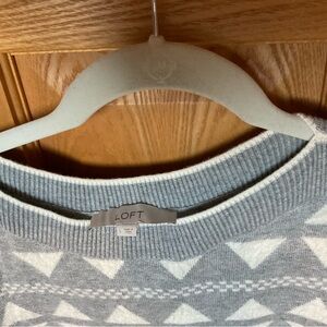 LOFT Triangular Pattern Knit in Gray and White